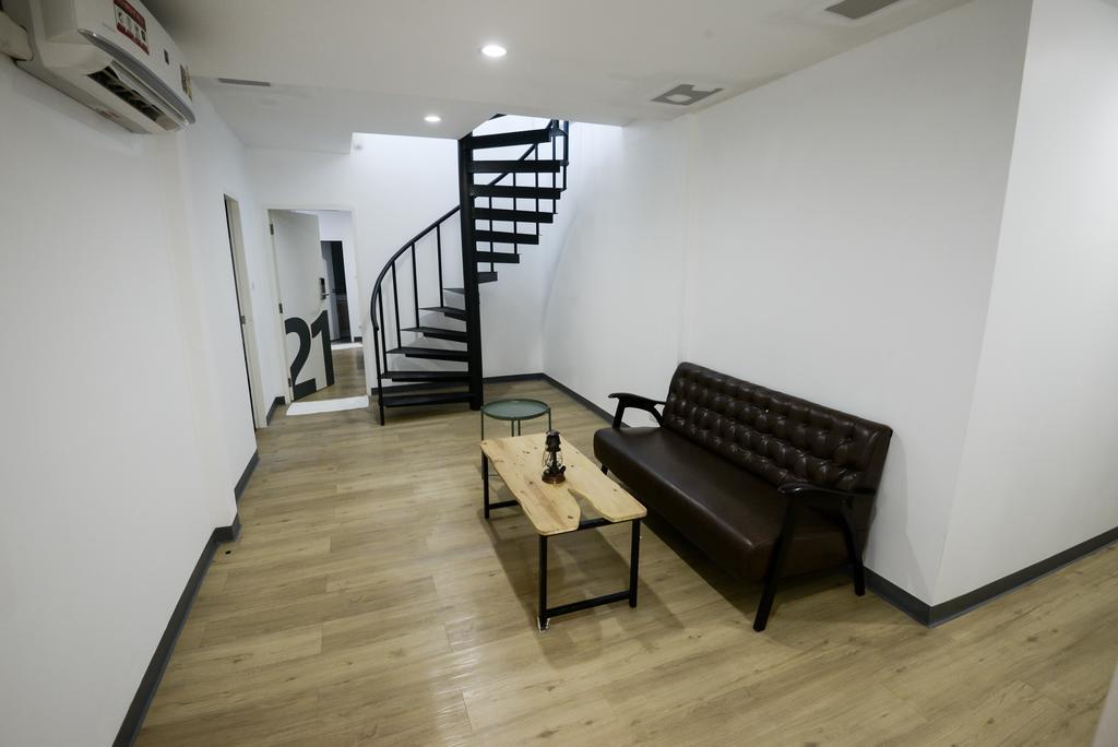 Monkeynap Hostel Банкок Екстериор снимка