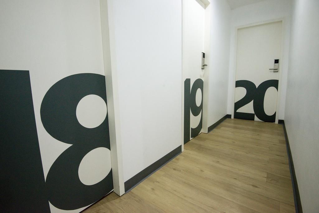 Monkeynap Hostel Банкок Екстериор снимка