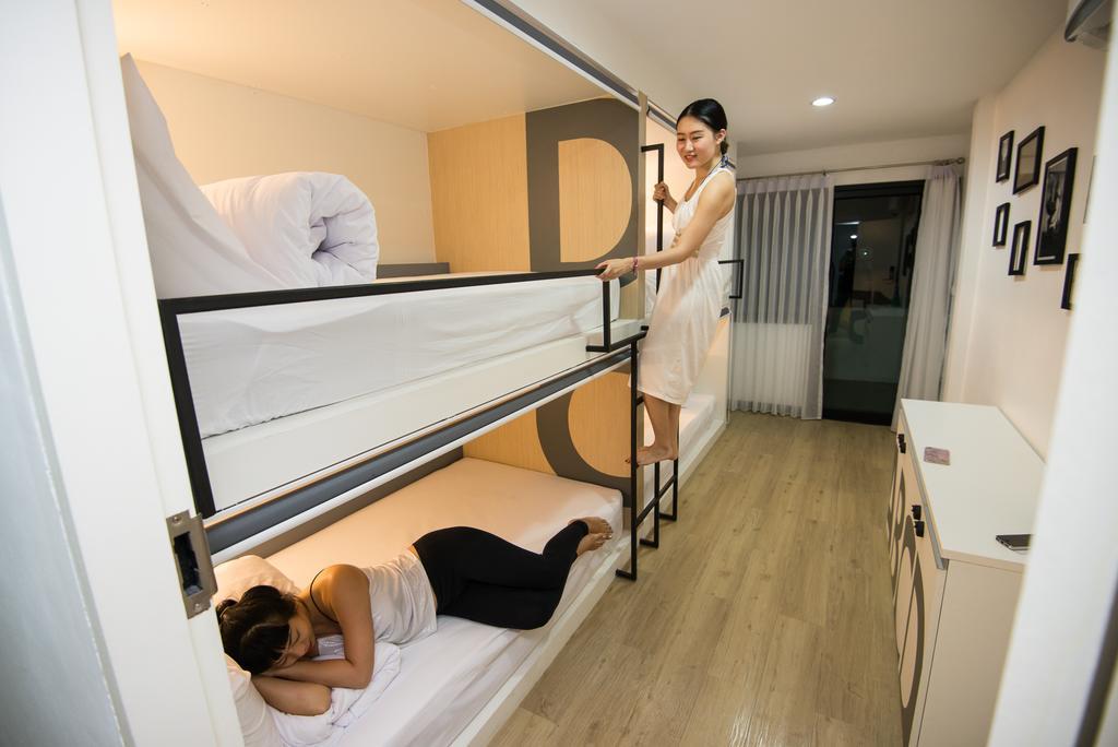 Monkeynap Hostel Банкок Екстериор снимка