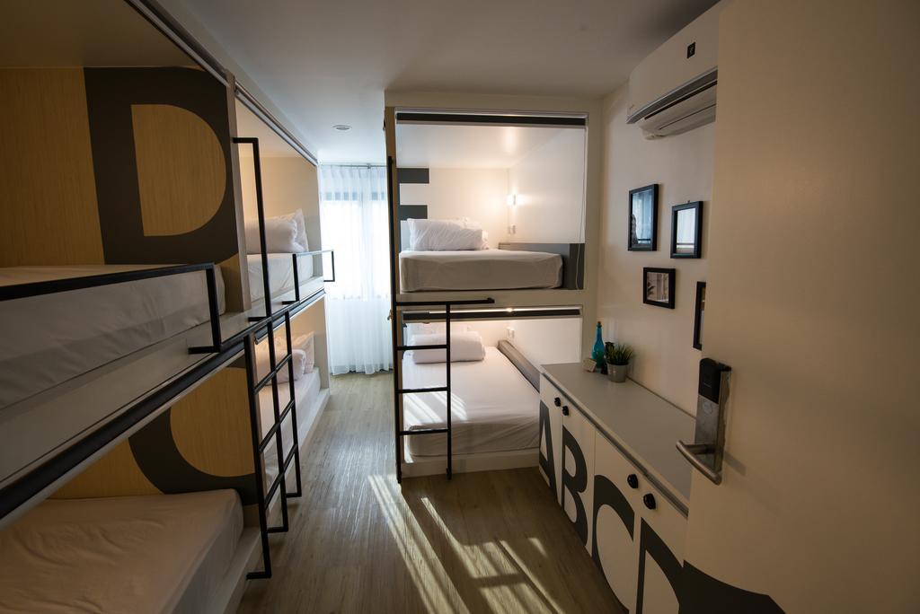 Monkeynap Hostel Банкок Екстериор снимка