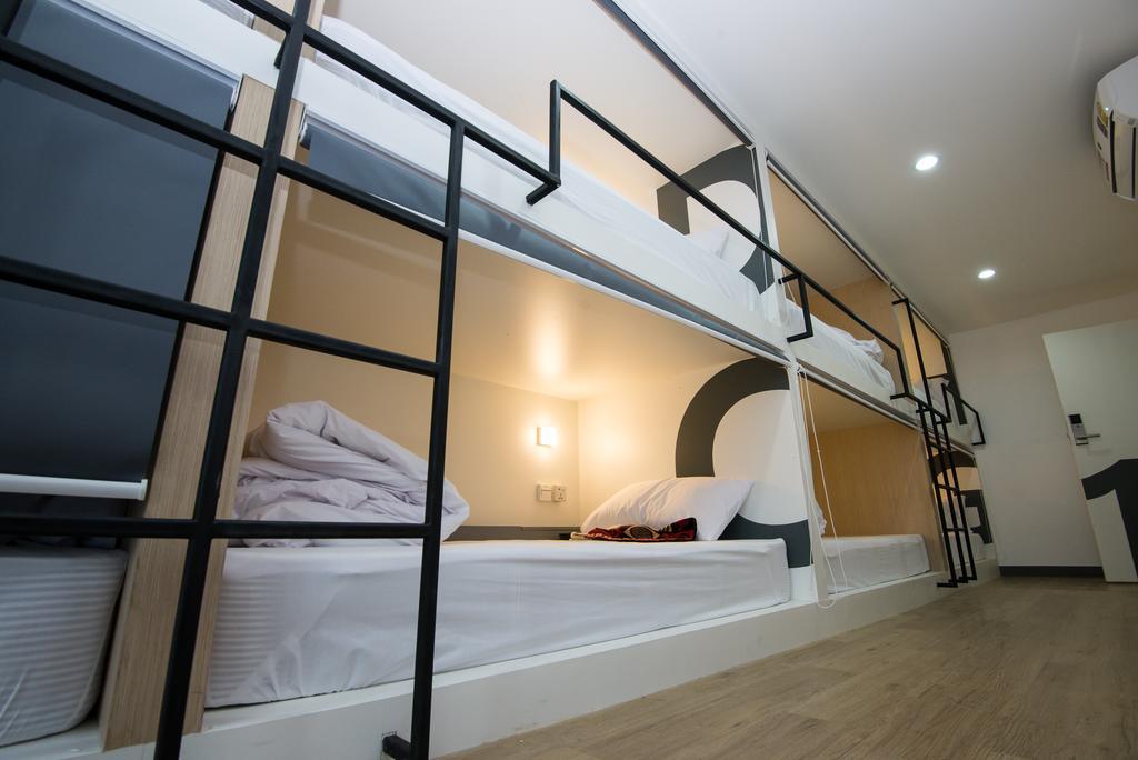 Monkeynap Hostel Банкок Екстериор снимка