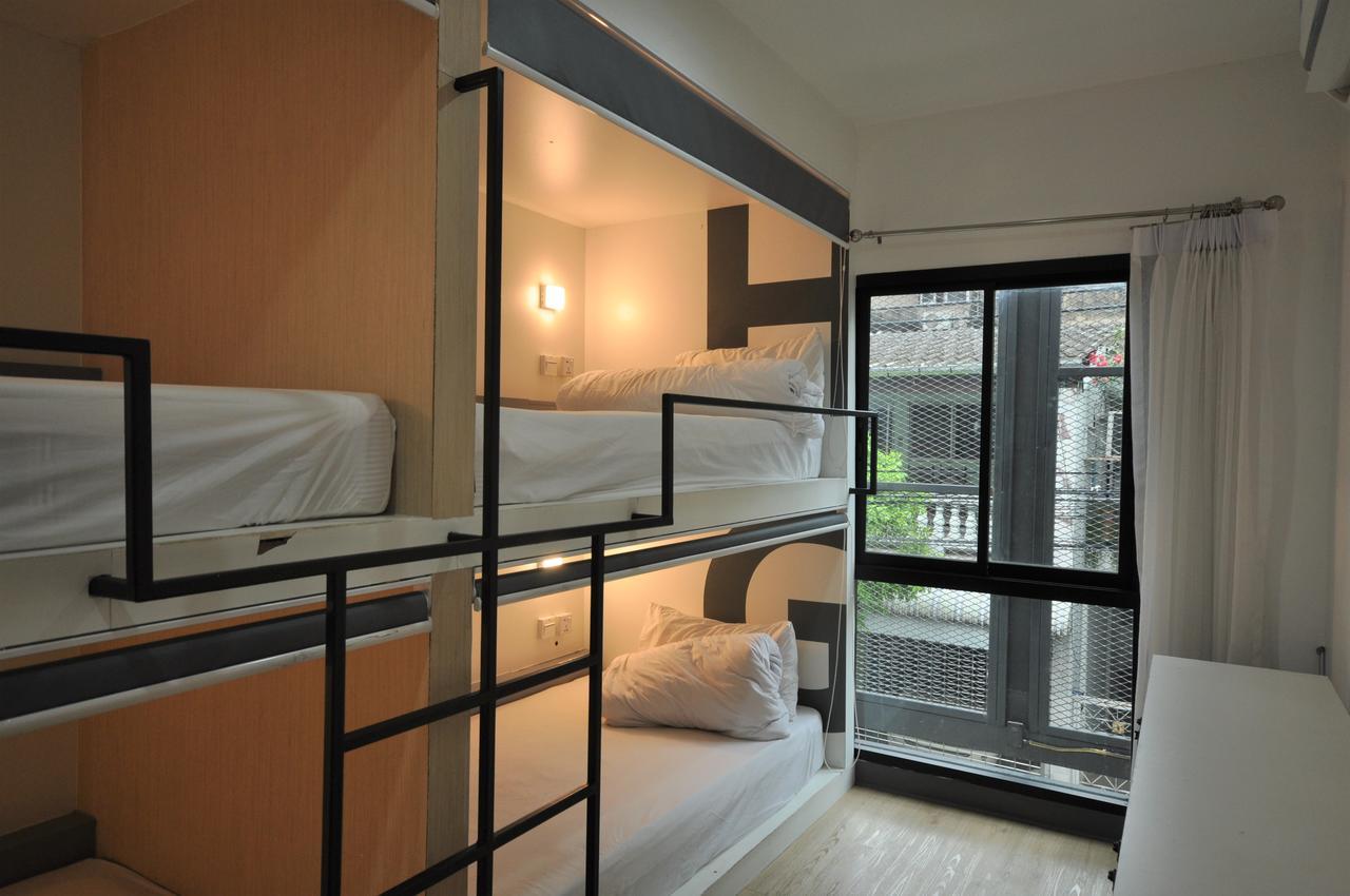Monkeynap Hostel Банкок Екстериор снимка
